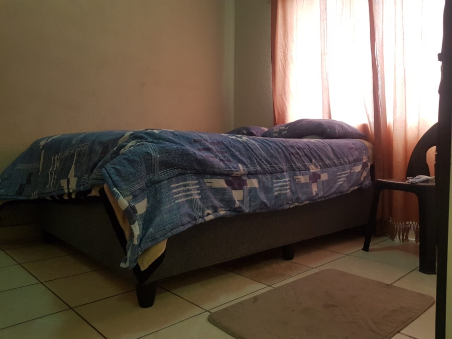 1 Bedroom Property for Sale in Rustenburg Central North West